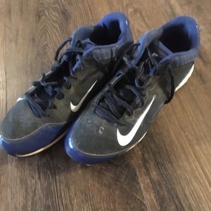 NIKE CLEATS